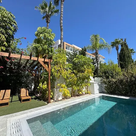 Serenity Family - 5 Min Walk To * Paralimni