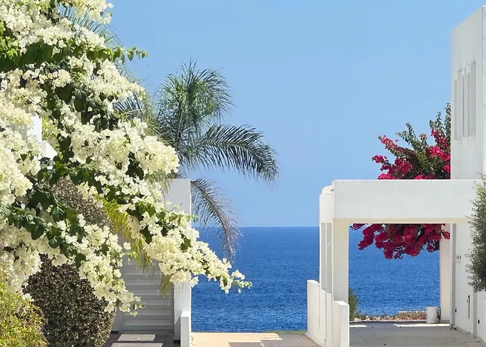 Villa Serenity Family - 5 Min Walk To Paralimni