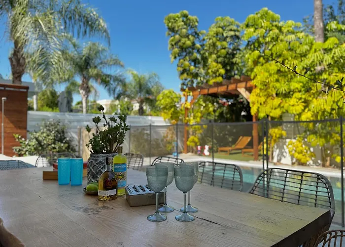 Serenity Family - 5 Min Walk To Paralimni