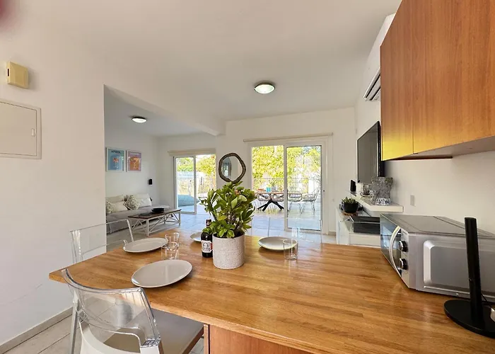 ヴィラ Serenity Family - 5 Min Walk To パラリムニ