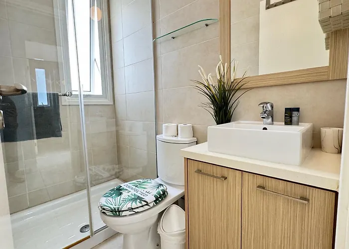 Serenity Family - 5 Min Walk To Paralimni